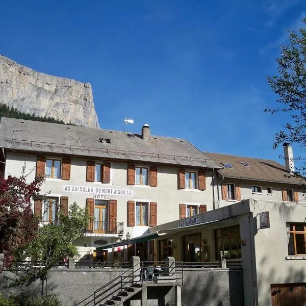 尖峰山盖伊太阳酒店，位于Saint-Michel-les-Portes的酒店