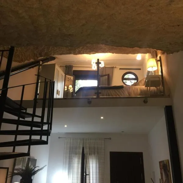 Casa Cueva Un Rincón en la Roca，位于塞特尼尔的酒店