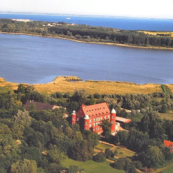 施比克城堡酒店，位于Nipmerow的酒店