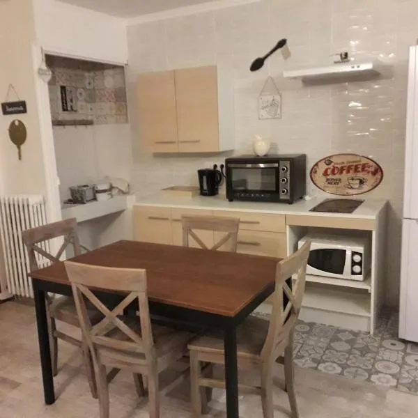 Enclos savoyard Appartement meublé 1chambre 1 canapé lits 3personnes，位于Celliers的酒店