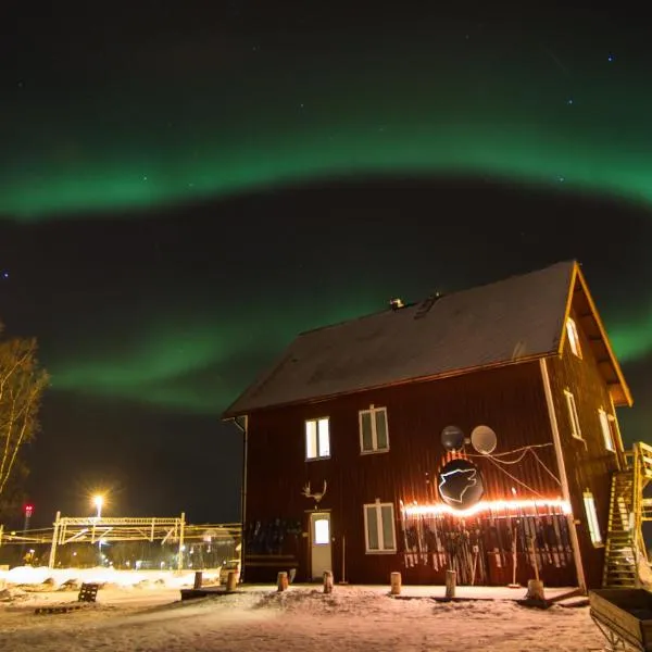 Abisko net Hostel & Huskies，位于比约克利登的酒店