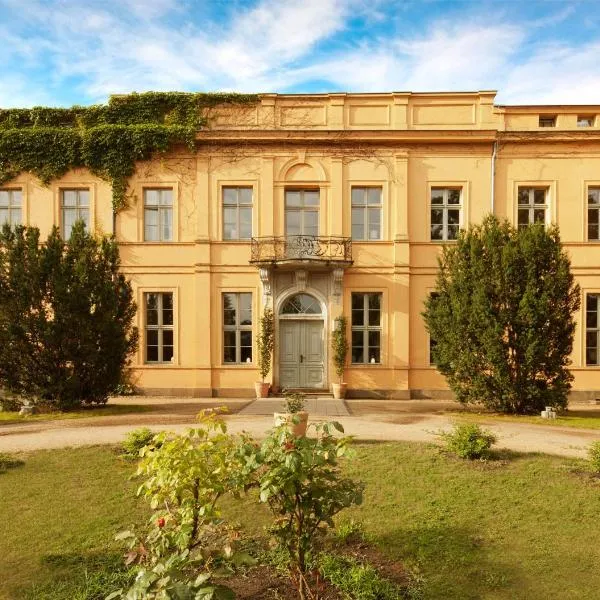 Schlosshotel Ziethen，位于Linum的酒店