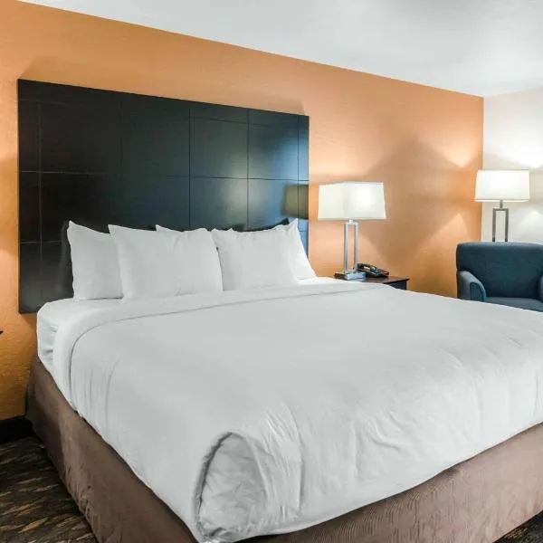 Comfort Inn & Suites，位于凤凰城的酒店