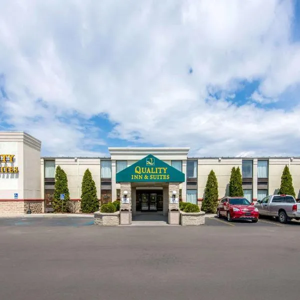 Quality Inn & Suites Mansfield，位于Blossburg的酒店