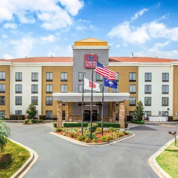 Comfort Suites Clinton near Presbyterian College，位于克林顿的酒店