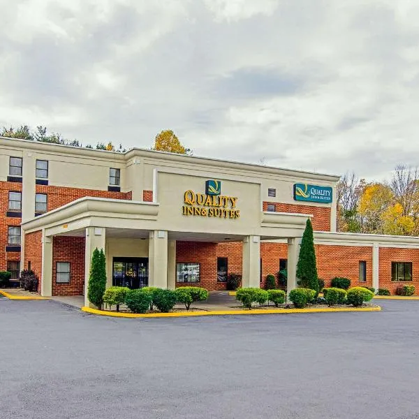 Quality Inn & Suites Lexington near I-64 and I-81，位于汀博尔瑞之的酒店