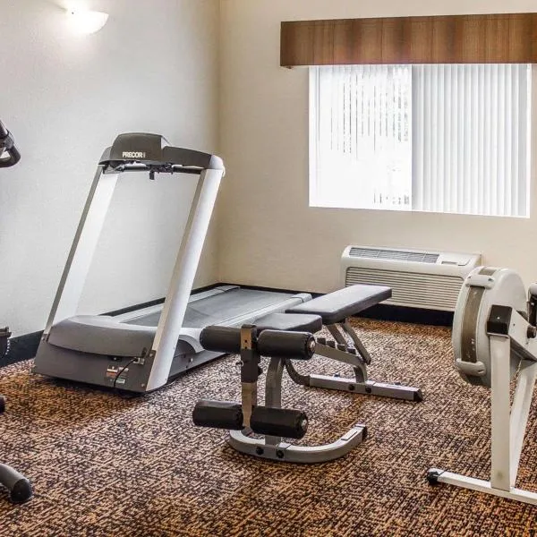 Quality Inn Manitowoc，位于马尼托沃克的酒店