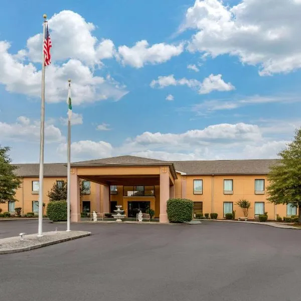本顿品质酒店和套房 - 德拉福维尔，位于Gilbertsville的酒店