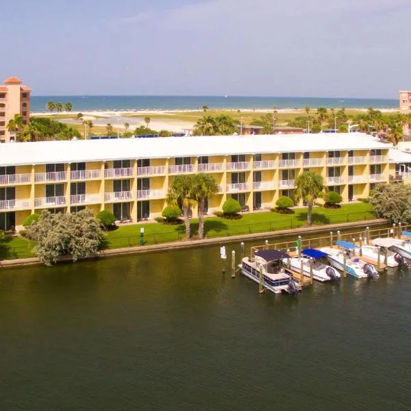 Treasure Bay Resort & Marina，位于雷丁顿海岸的酒店