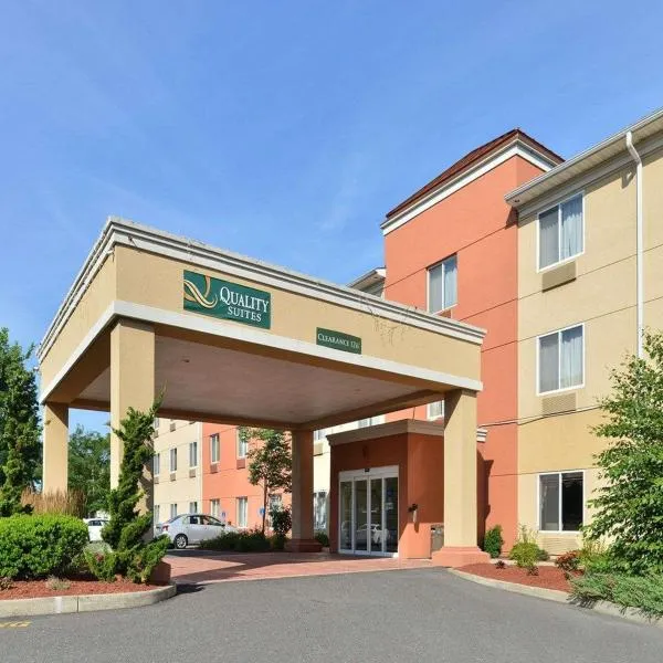 斯特拉特福品质套房酒店，位于费尔菲尔德的酒店