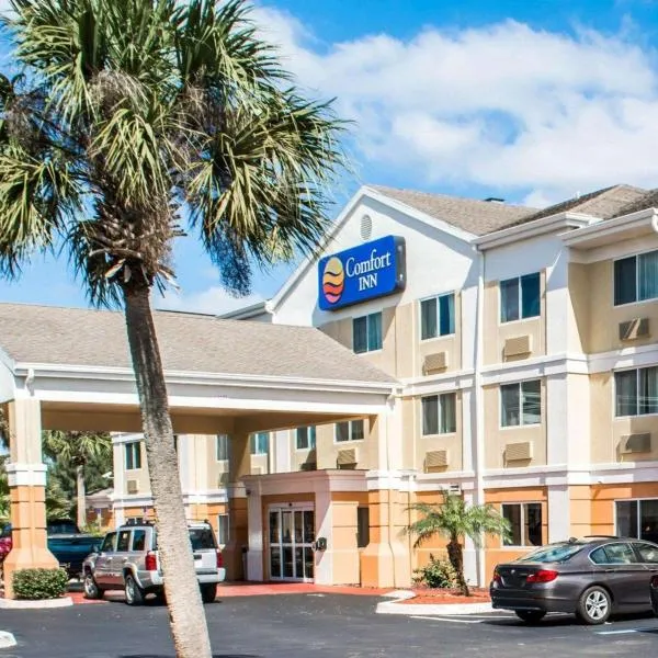 Comfort Inn Fort Myers Northeast，位于Alva的酒店