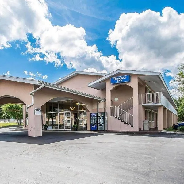 Rodeway Inn Gainesville - University Area，位于Orange Lake的酒店