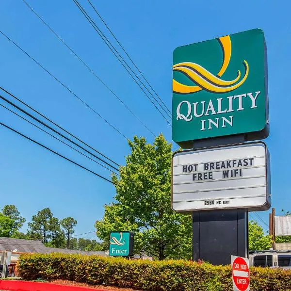 Quality Inn Atlanta Northeast I-85，位于Clarkston的酒店