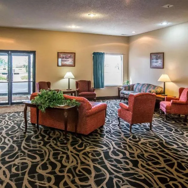 Quality Inn & Suites Mendota near I-39，位于Mendota的酒店