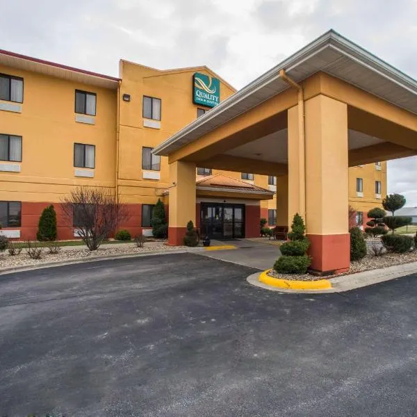 Quality Inn Litchfield Route 66，位于Raymond的酒店