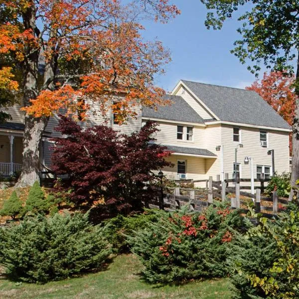 Econo Lodge Sturbridge Route 20,位于斯特布里奇的酒店