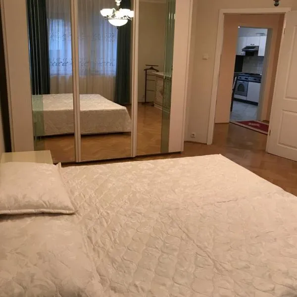 Gábor Pál 1 Apartman 2 szoba，位于Kisapostag的酒店