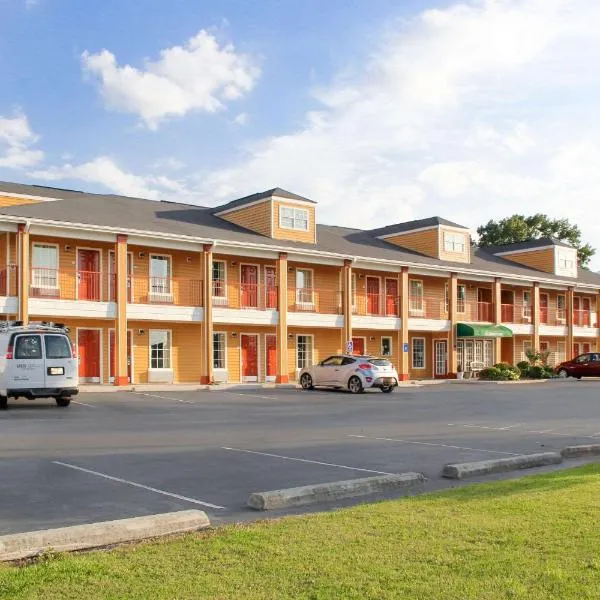 Quality Inn Albertville US 431，位于甘特斯维尔的酒店