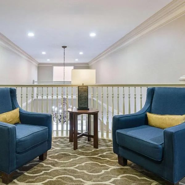 Quality Suites Springdale West I-49，位于斯普林代尔的酒店