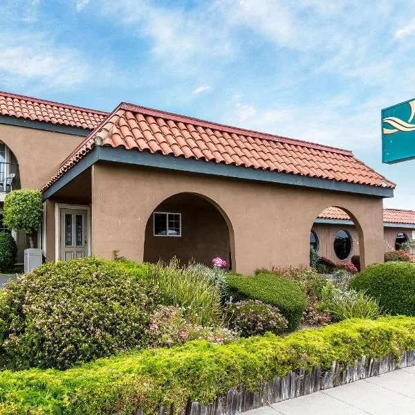 Quality Inn near Hearst Castle，位于Oak Shores的酒店