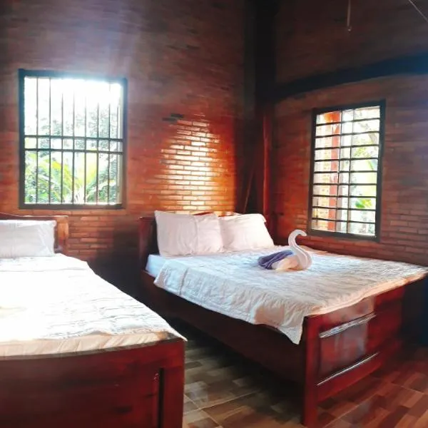 Cat Tien Farmer Lodge，位于Chi Lập (2)的酒店