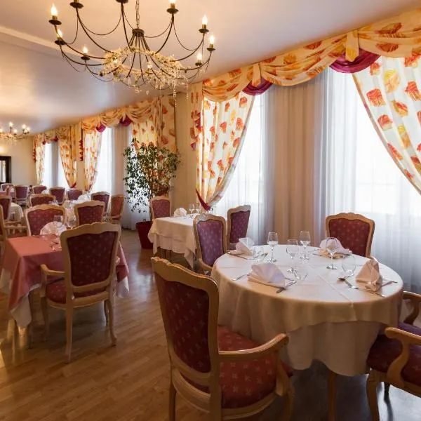 尚巴尼酒店，位于Prez-sur-Marne的酒店