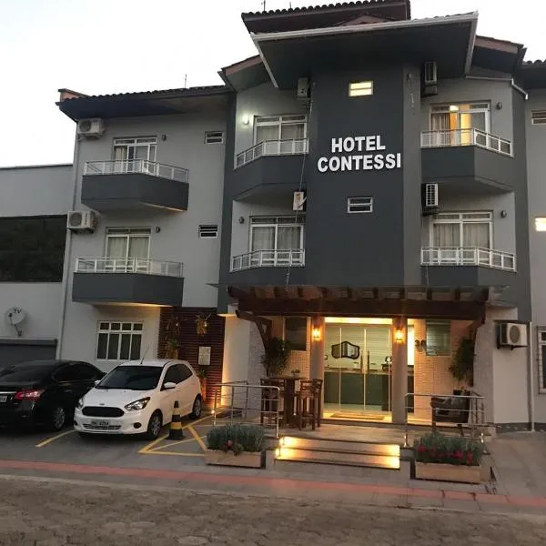 Hotel Contessi，位于Sangão的酒店