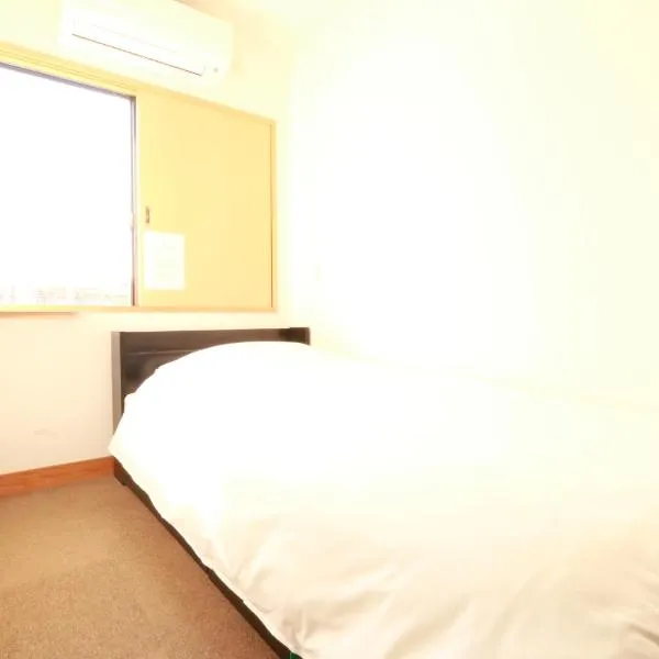 Simple Sleep 個室カプセル，位于Ashikita的酒店
