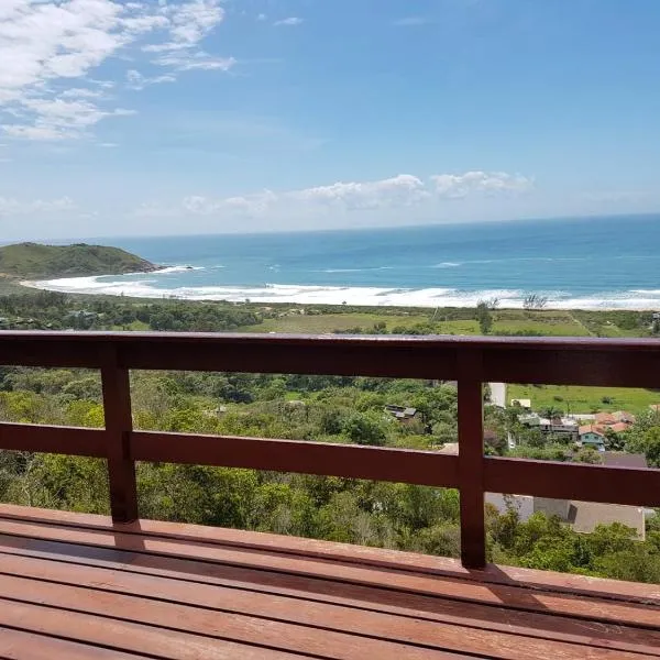 Panorâmica Praia da Silveira，位于加罗帕巴的酒店