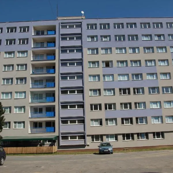 城市大楼旅舍，位于Čečejovce的酒店