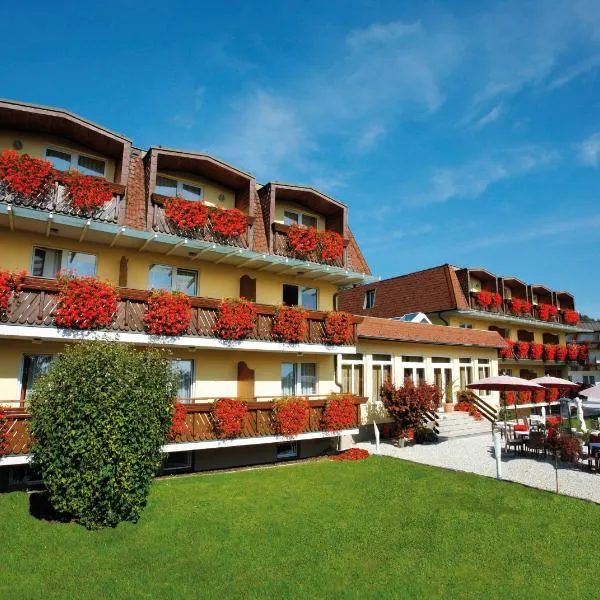 Hotel Kärnten，位于韦尔特湖畔克伦彭多夫的酒店