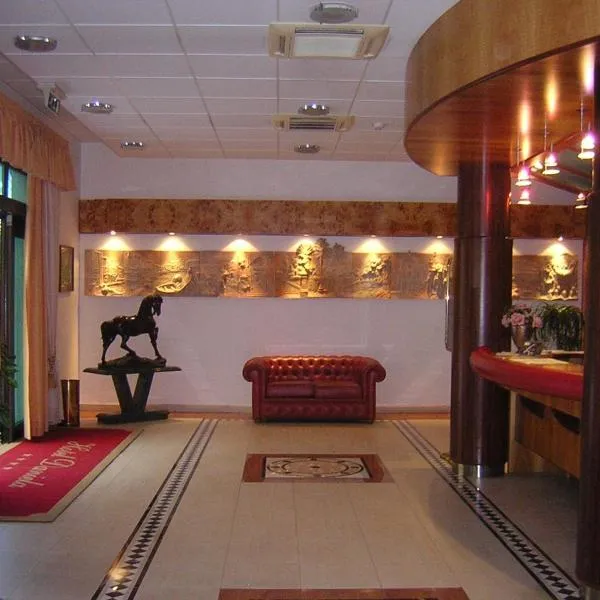 丹妮拉酒店，位于Lama的酒店