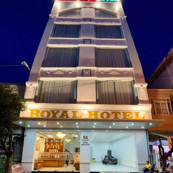 Royal Hotel，位于Ấp Trà Kha的酒店