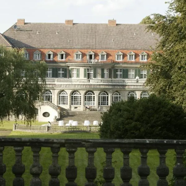 贝林杰德宫殿住宿加早餐旅馆，位于Klein Upahl的酒店