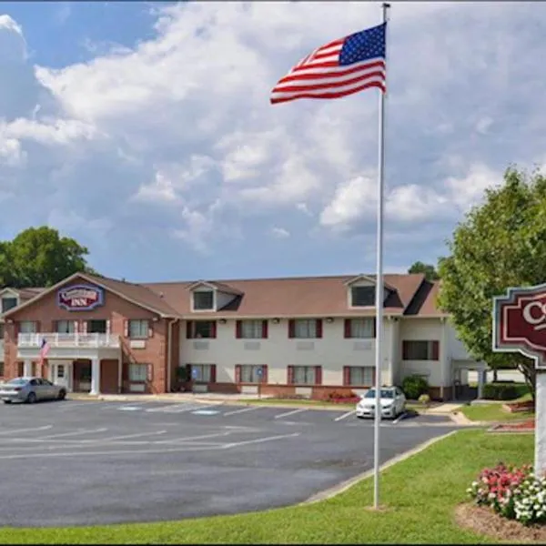 Country Hearth Inn-Toccoa，位于Clarkesville的酒店