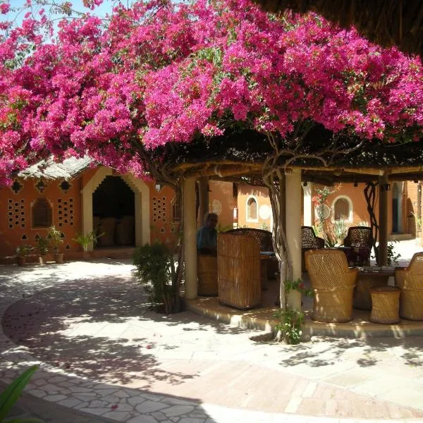 Apani Dhani Eco-Lodge，位于Lachhmangarh Sīkar的酒店