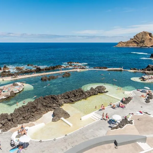 自然水马德拉酒店，位于莫尼兹港的酒店