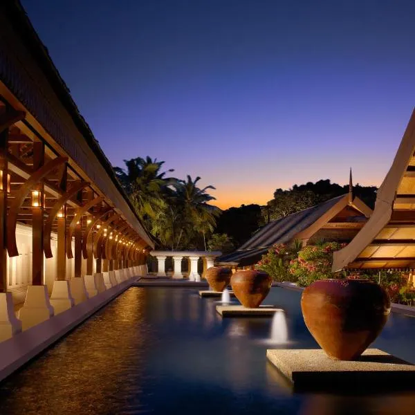 Tanjong Jara Resort - Small Luxury Hotels of the World，位于龙运的酒店