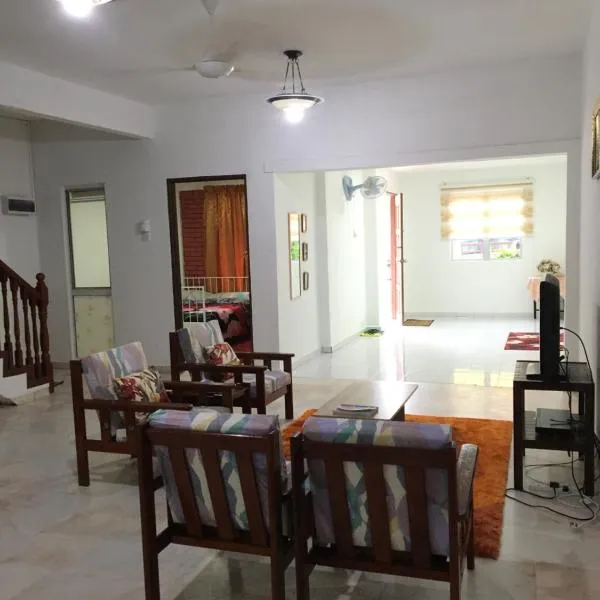 RB Double Storey Bandar Tasik Selatan Homestay，位于八打灵再也的酒店