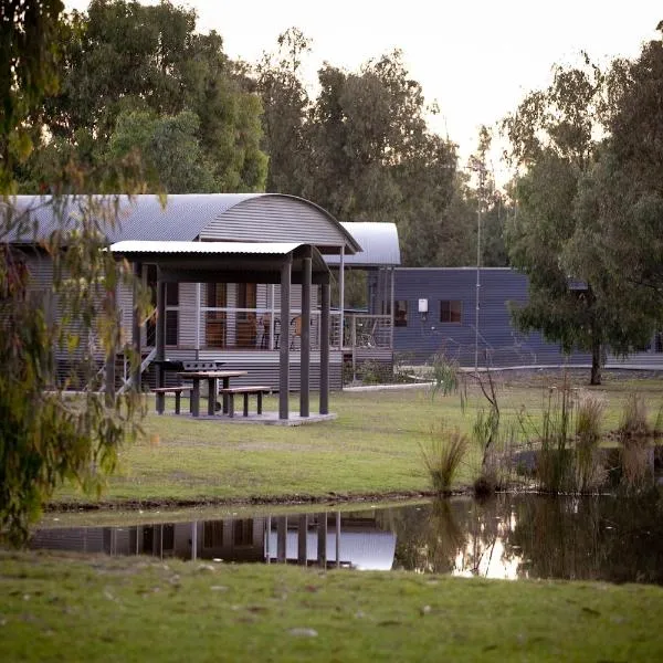 Tasman Holiday Parks - Moama on the Murray，位于莫阿马的酒店