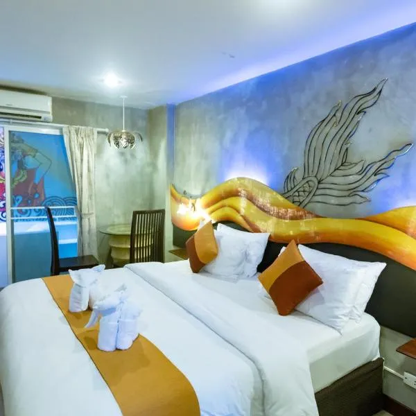 拜安卡马拉幻多奇酒店，位于卡马拉海滩的酒店