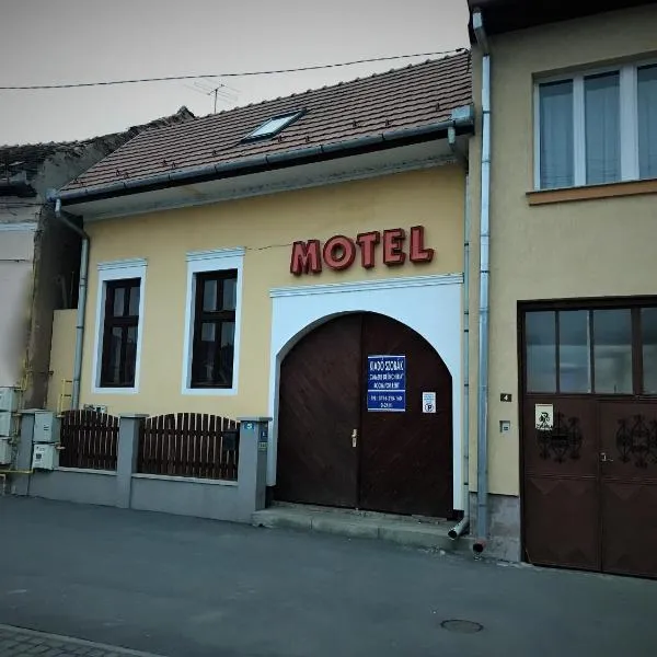 Petőfi Motel，位于Chedia Mare的酒店