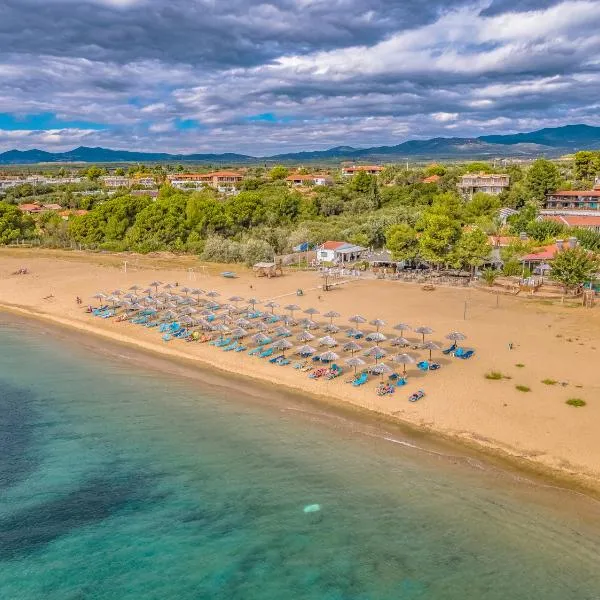 Coral Blue Beach Hotel Gerakini，位于卡利维亚波里吉鲁的酒店