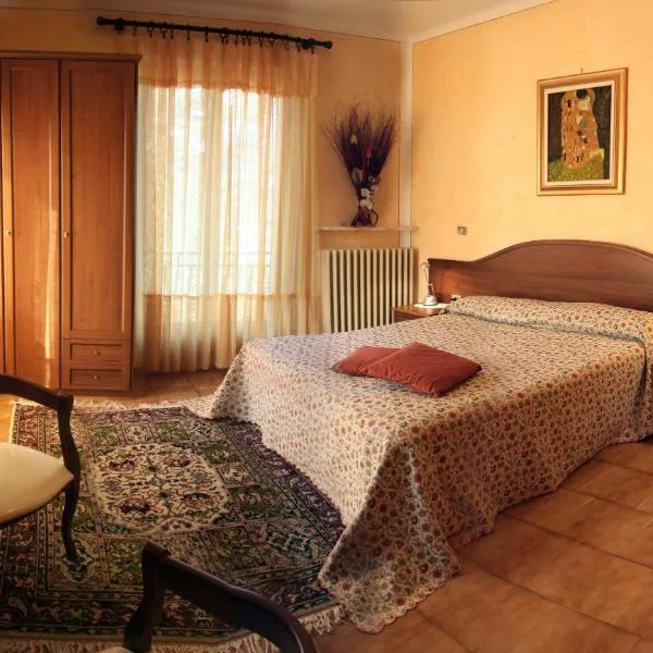 Hotel Reale，位于弗拉博萨索普拉纳的酒店