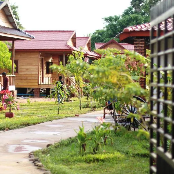 The Hidden Oasis Bungalows，位于Phumĭ Kaôh Toch的酒店