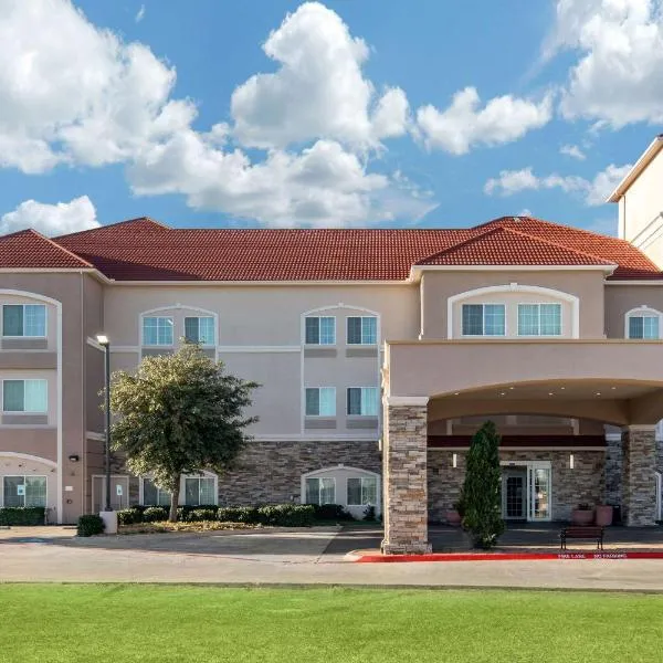 Comfort Inn & Suites Cedar Hill Duncanville，位于迪索托的酒店