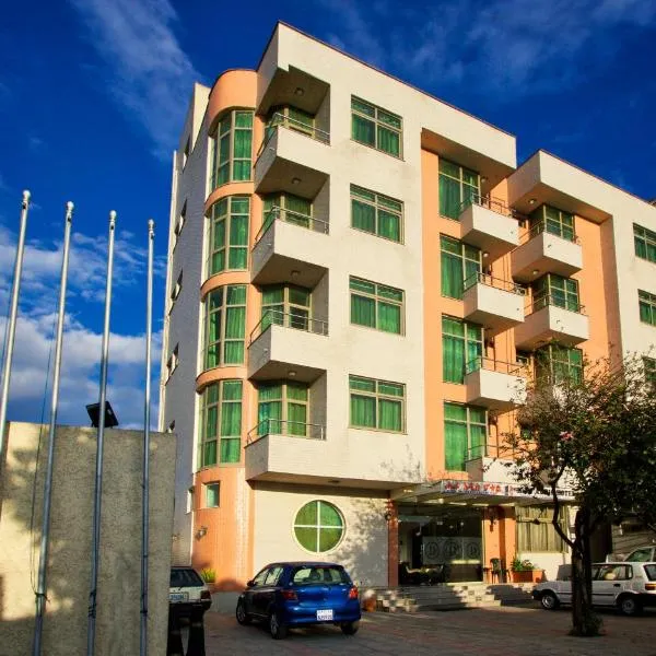 Hera Addis Hotel，位于Moglē的酒店