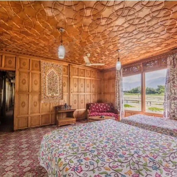 S Group Of Houseboat，位于斯利那加的酒店