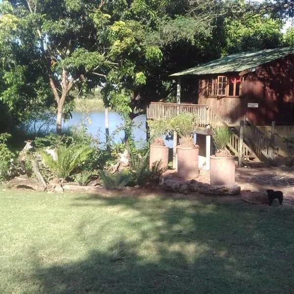 Hippo Retreat & Tiger Fishing Komatipoort，位于科玛蒂普特的酒店