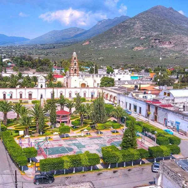 Hotel Boutique Otomi cerca de Tolantongo，位于Cardonal的酒店